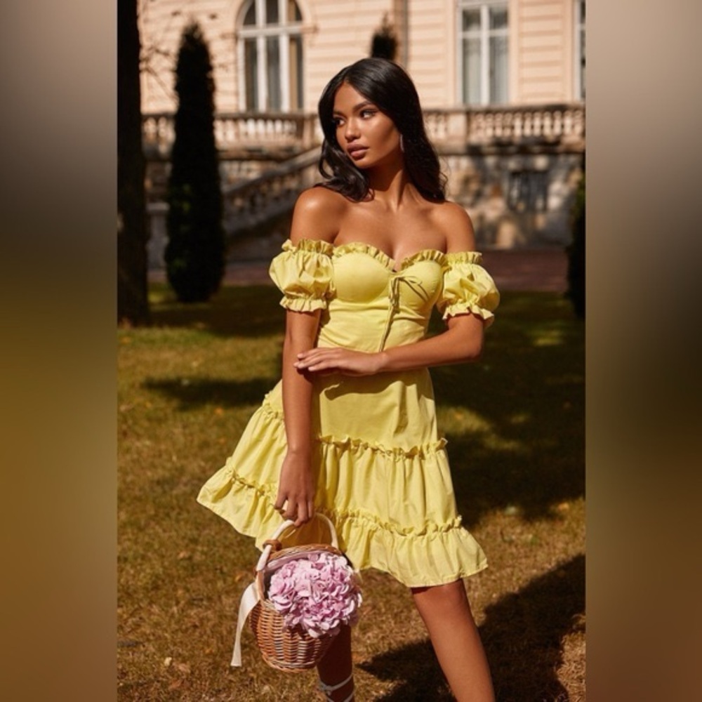 Alamour The Label Yellow Off-Shoulder Puff Sleeve‎ Mini Dress Size M NWT